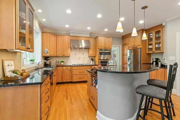 Plongez en Toute Connaissance : Les Dangers Inattendus des Plongeoirs de Piscine à Connaître Absolument